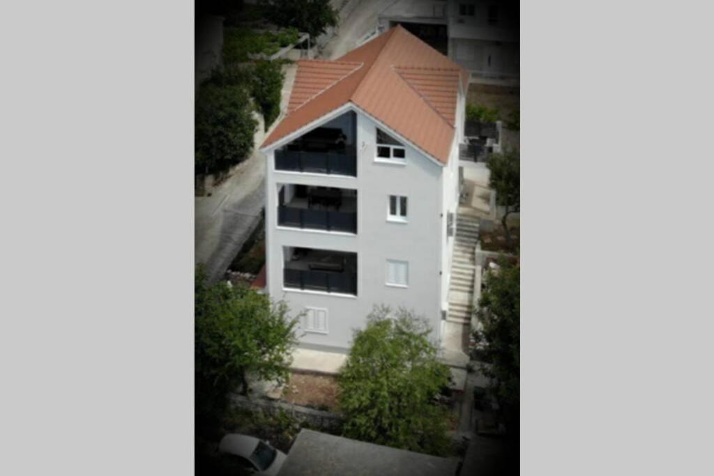 Apartment By Joe โตรกีร์ ภายนอก รูปภาพ